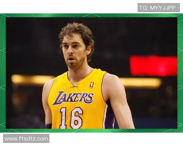 全球篮球巨星盘点揭晓历史上十大传奇球员的辉煌与成就